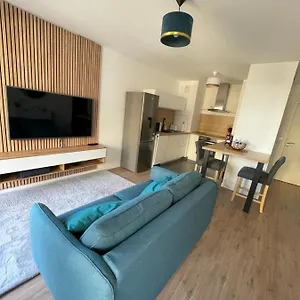 https://superbe-t2-proche-de-la-gare-rer-tgv-massy-palaiseau-apartment.fr-paris.fr